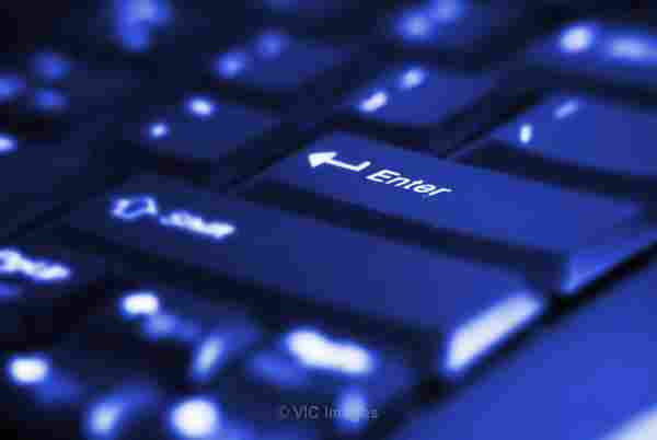 IT SUPPORT - Photo 1